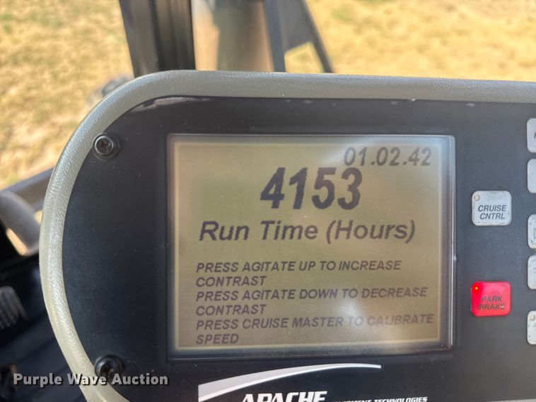 image for item ER2285 2010 Apache AS1010 sprayer