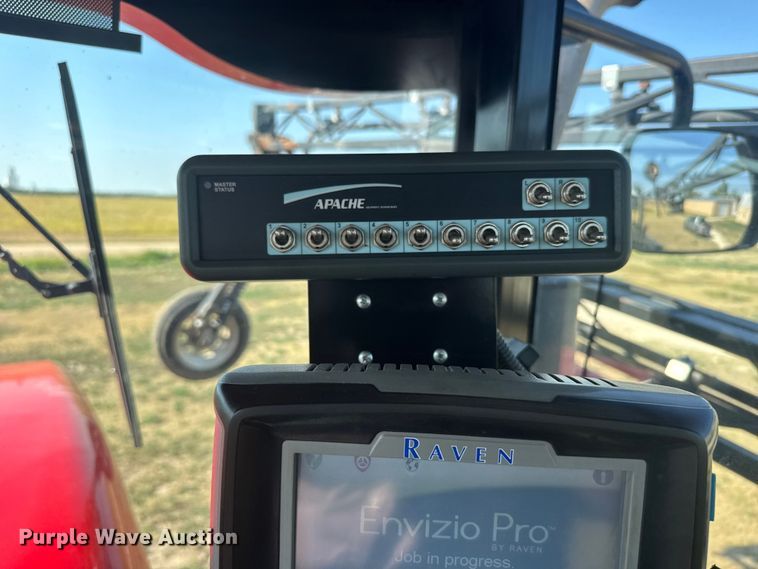 image for item ER2285 2010 Apache AS1010 sprayer