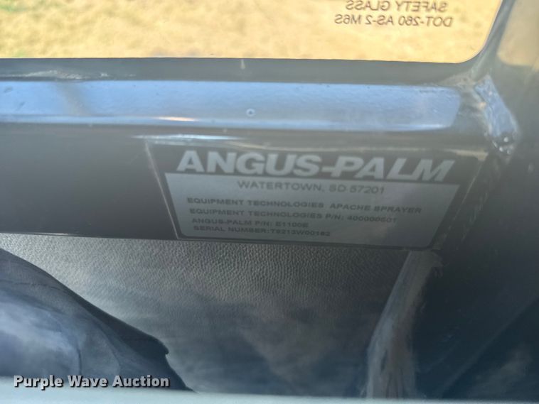 image for item ER2285 2010 Apache AS1010 sprayer