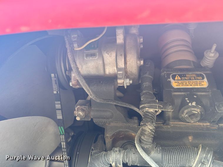 image for item ER2285 2010 Apache AS1010 sprayer