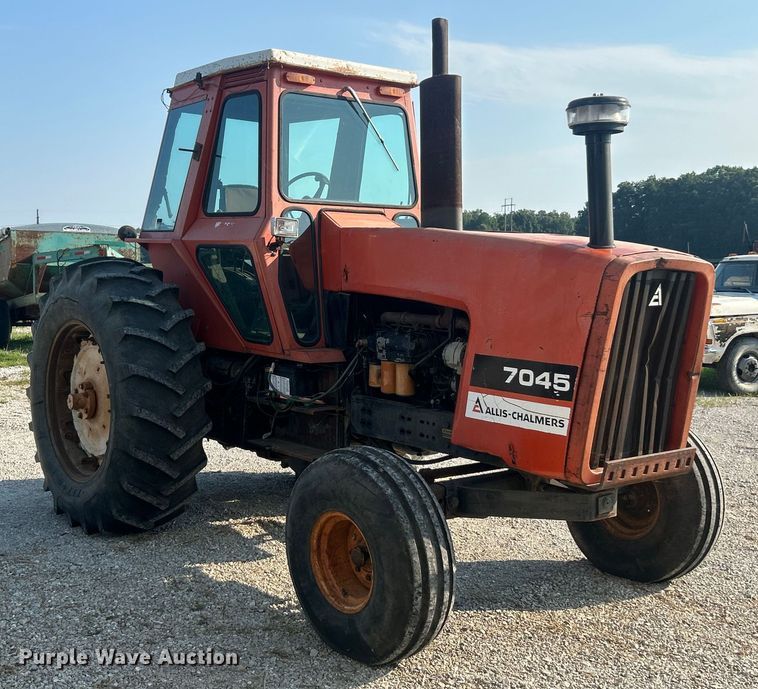 image for item ET3046 1979 Allis Chalmers 7045 tractor