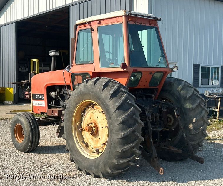 image for item ET3046 1979 Allis Chalmers 7045 tractor