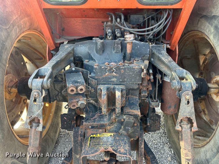 image for item ET3046 1979 Allis Chalmers 7045 tractor