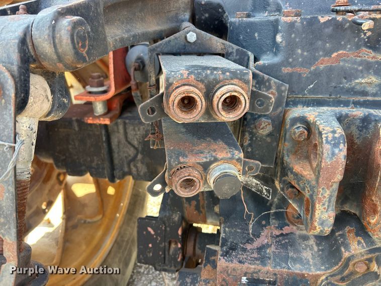 image for item ET3046 1979 Allis Chalmers 7045 tractor