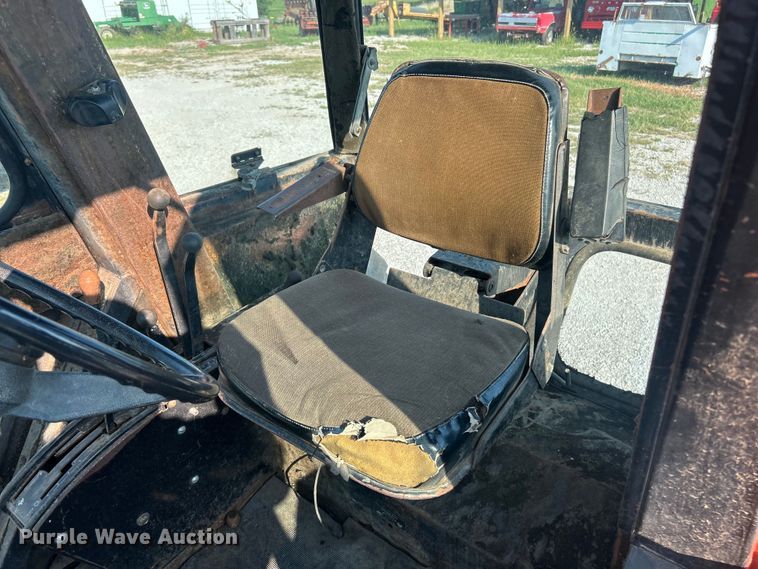 image for item ET3046 1979 Allis Chalmers 7045 tractor