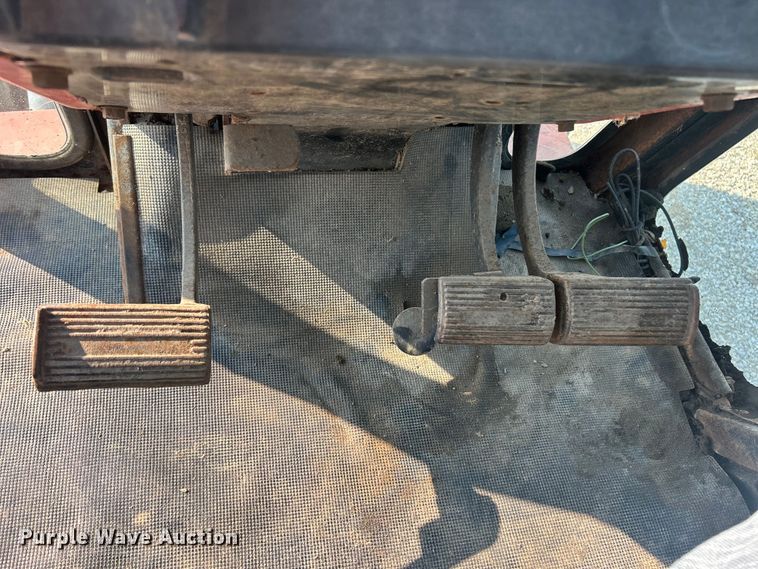 image for item ET3046 1979 Allis Chalmers 7045 tractor