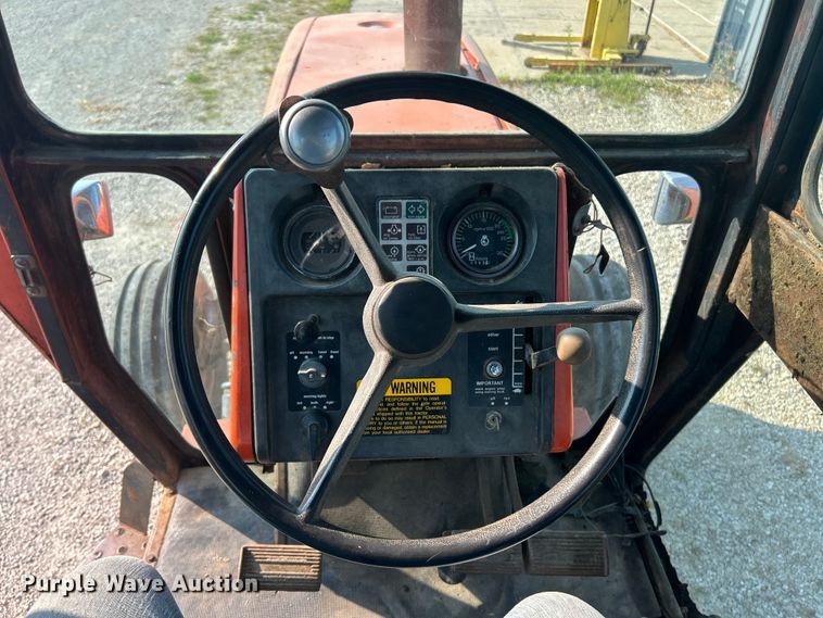 image for item ET3046 1979 Allis Chalmers 7045 tractor