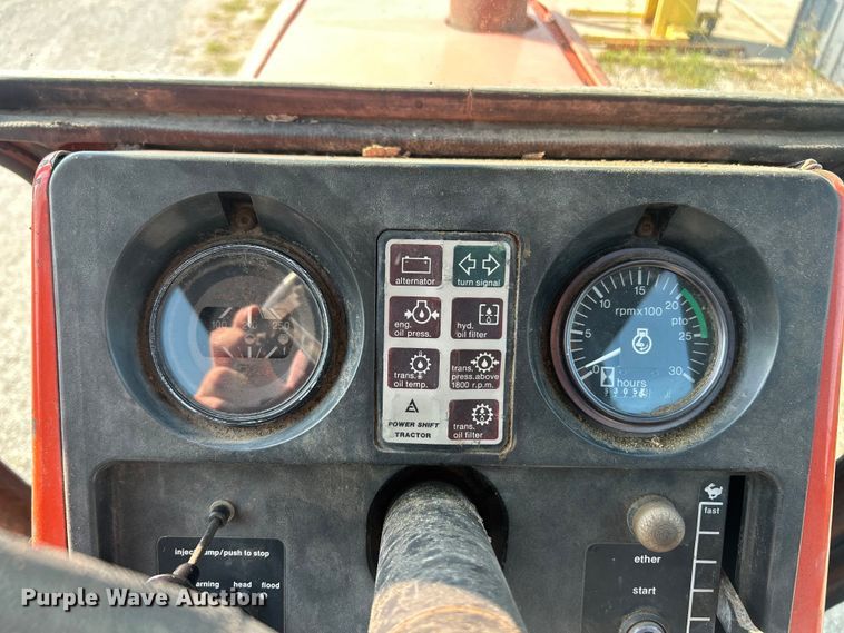 image for item ET3046 1979 Allis Chalmers 7045 tractor