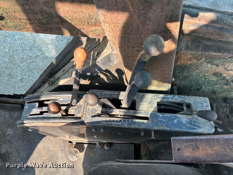 image for item ET3046 1979 Allis Chalmers 7045 tractor