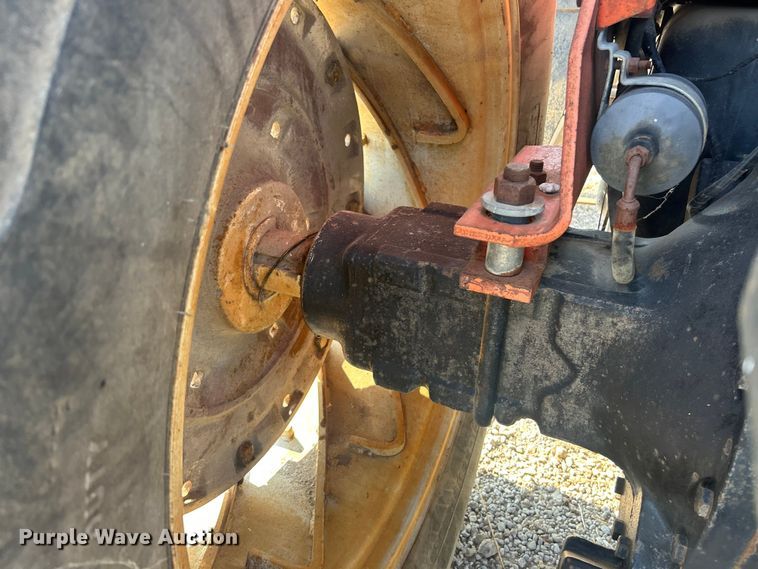 image for item ET3046 1979 Allis Chalmers 7045 tractor