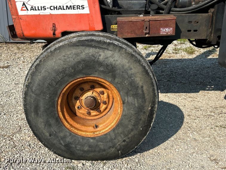 image for item ET3046 1979 Allis Chalmers 7045 tractor