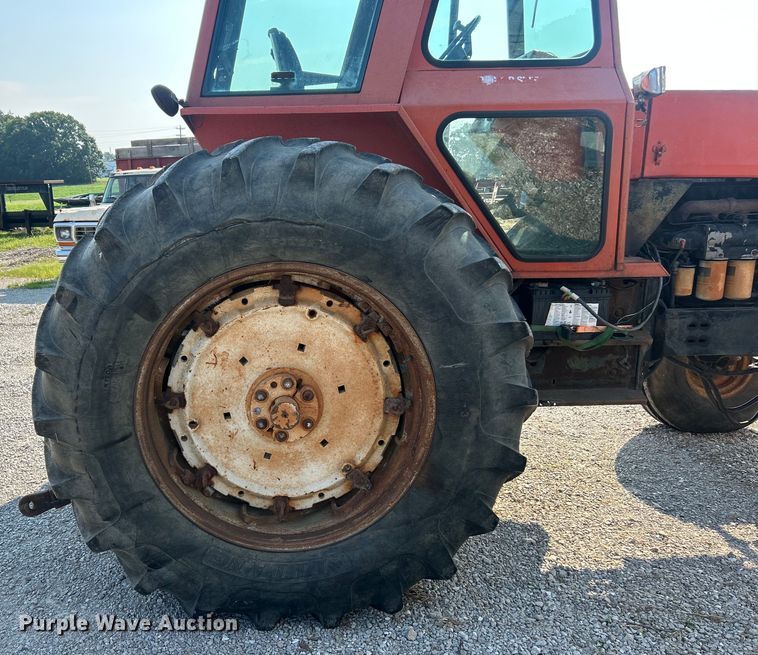 image for item ET3046 1979 Allis Chalmers 7045 tractor