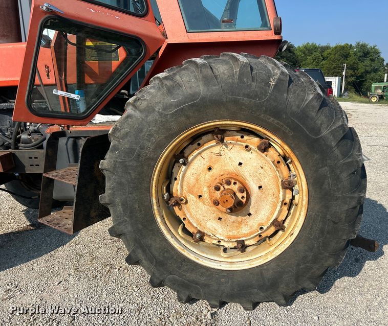 image for item ET3046 1979 Allis Chalmers 7045 tractor