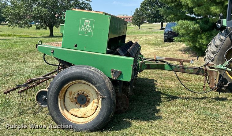 image for item ET3051 Great Plains Solid Stand 10 no-till grain drill