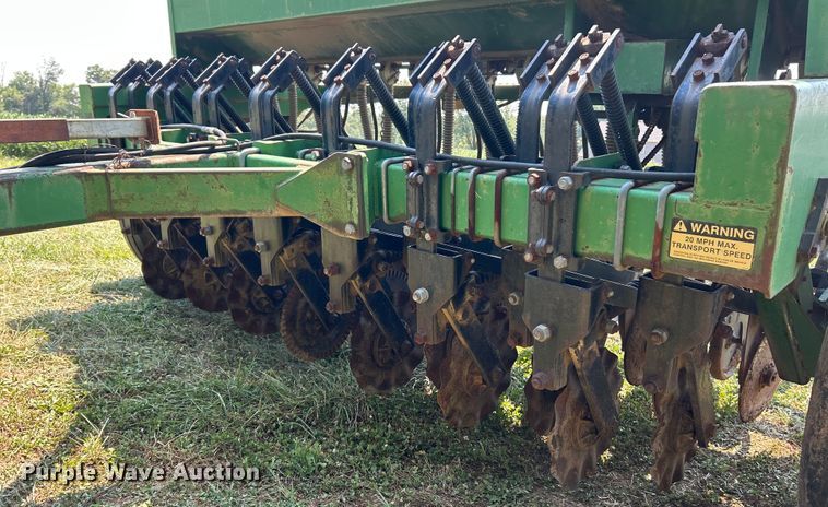 image for item ET3051 Great Plains Solid Stand 10 no-till grain drill