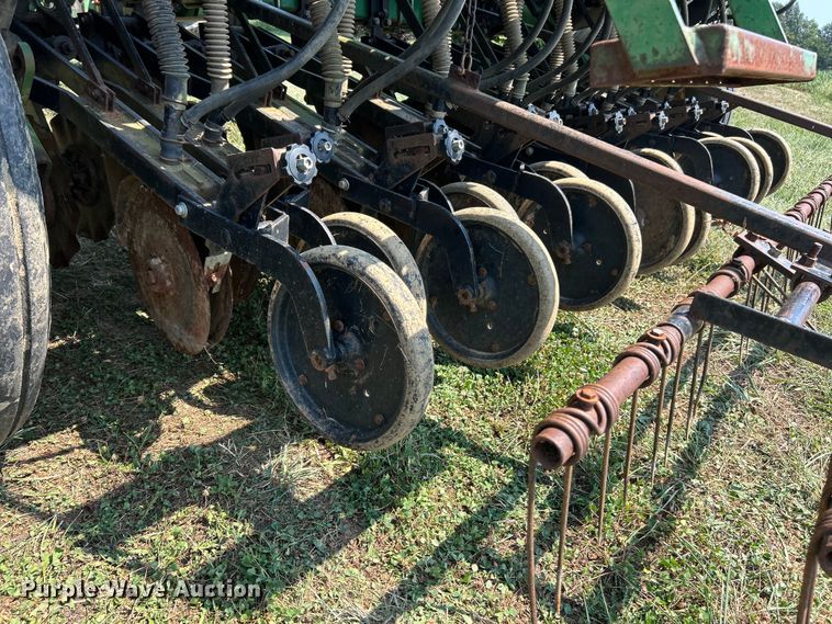 image for item ET3051 Great Plains Solid Stand 10 no-till grain drill