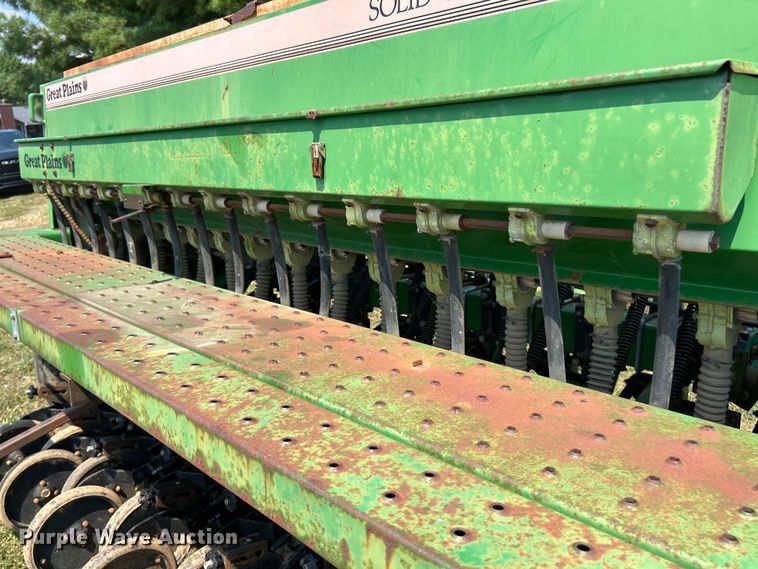 image for item ET3051 Great Plains Solid Stand 10 no-till grain drill