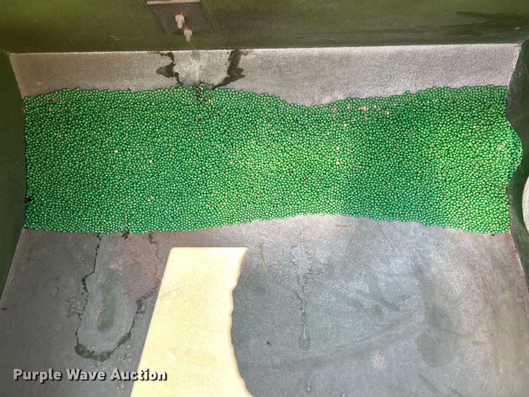 image for item ET3051 Great Plains Solid Stand 10 no-till grain drill