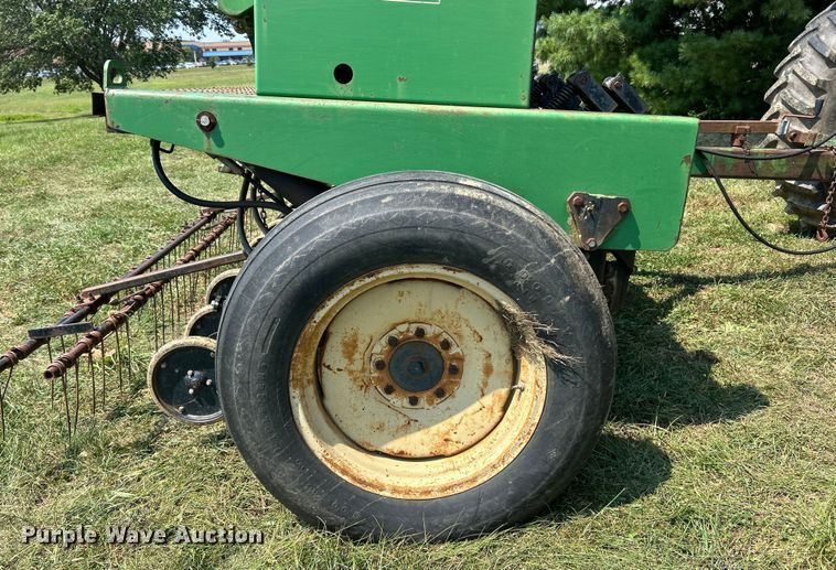 image for item ET3051 Great Plains Solid Stand 10 no-till grain drill
