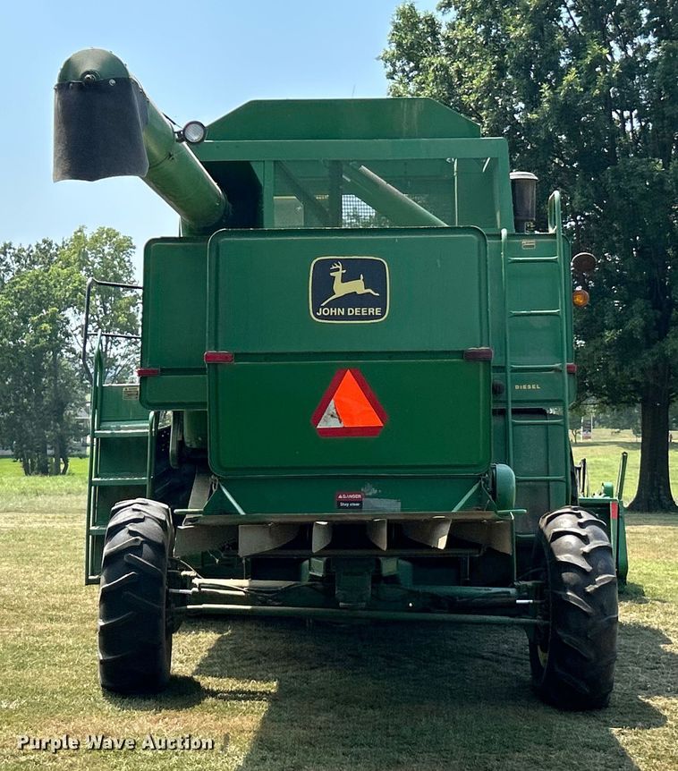 image for item ET3053 1980 John Deere 7720 Turbo combine