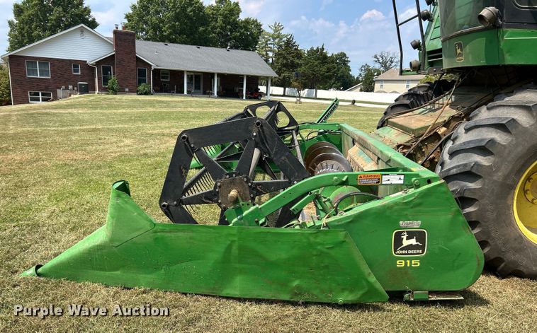 image for item ET3053 1980 John Deere 7720 Turbo combine