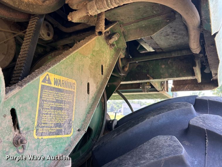 image for item ET3053 1980 John Deere 7720 Turbo combine