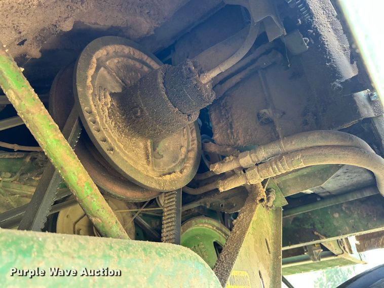 image for item ET3053 1980 John Deere 7720 Turbo combine