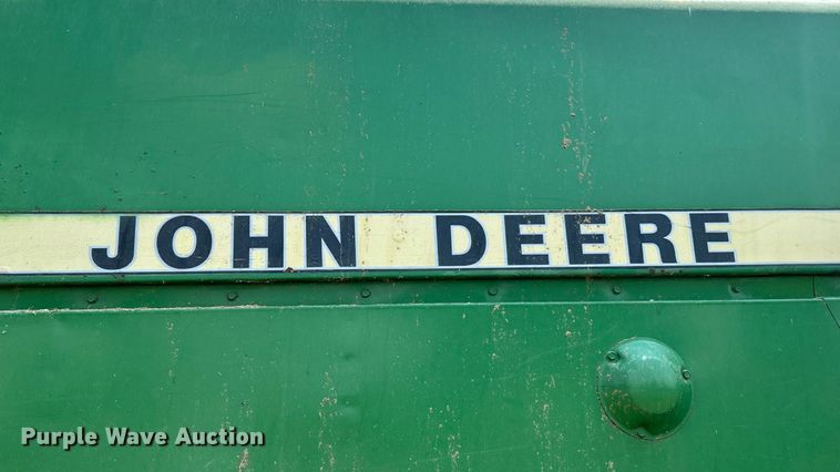 image for item ET3053 1980 John Deere 7720 Turbo combine