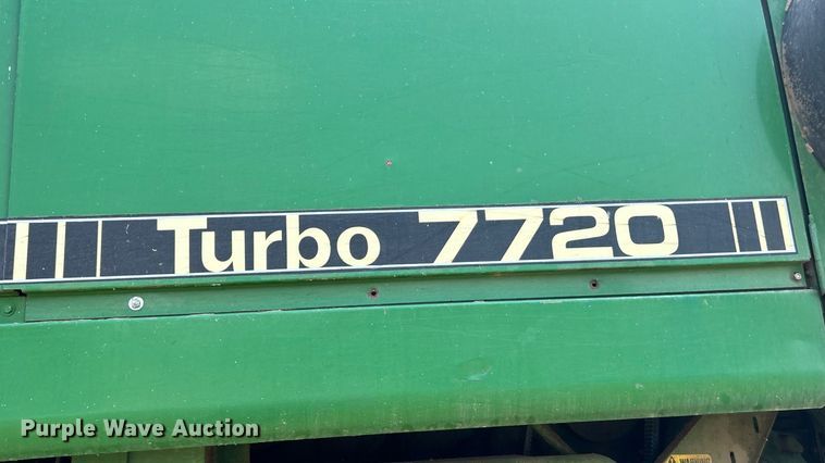 image for item ET3053 1980 John Deere 7720 Turbo combine