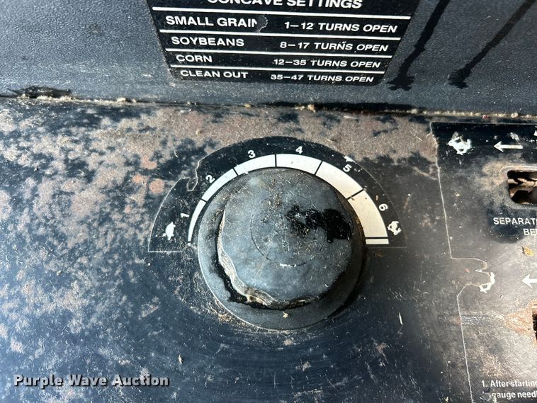 image for item ET3053 1980 John Deere 7720 Turbo combine