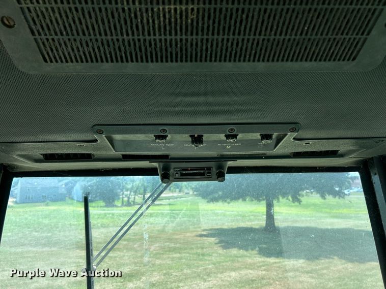 image for item ET3053 1980 John Deere 7720 Turbo combine