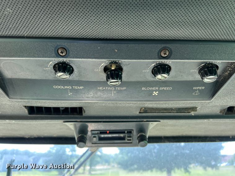 image for item ET3053 1980 John Deere 7720 Turbo combine