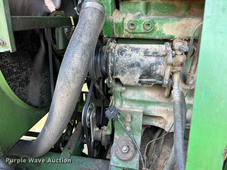image for item ET3053 1980 John Deere 7720 Turbo combine