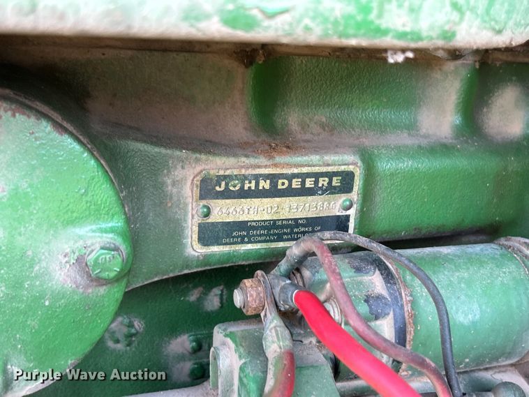 image for item ET3053 1980 John Deere 7720 Turbo combine