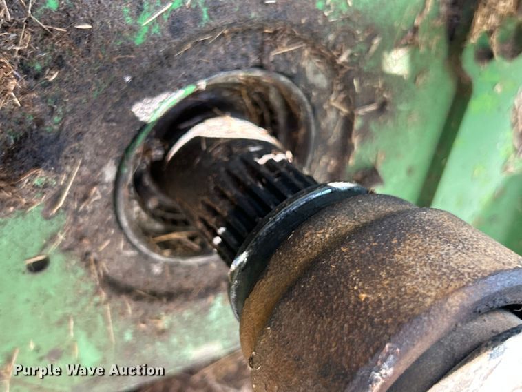 image for item ET3061 DuraTech Haybuster 2564 bale processor