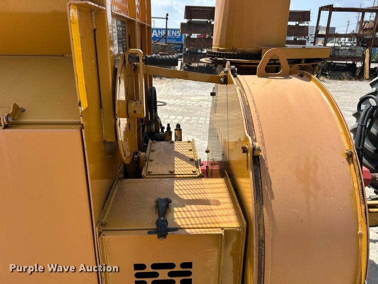 image for item ET3061 DuraTech Haybuster 2564 bale processor