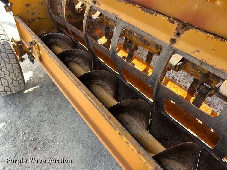 image for item ET3061 DuraTech Haybuster 2564 bale processor