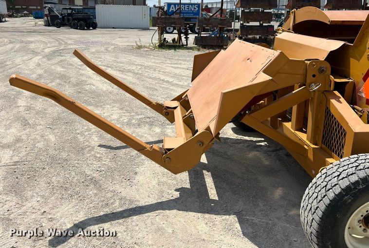image for item ET3061 DuraTech Haybuster 2564 bale processor