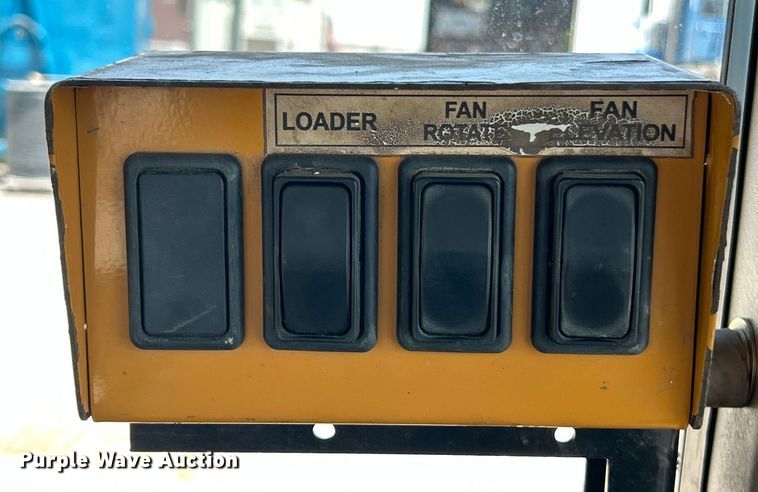 image for item ET3061 DuraTech Haybuster 2564 bale processor