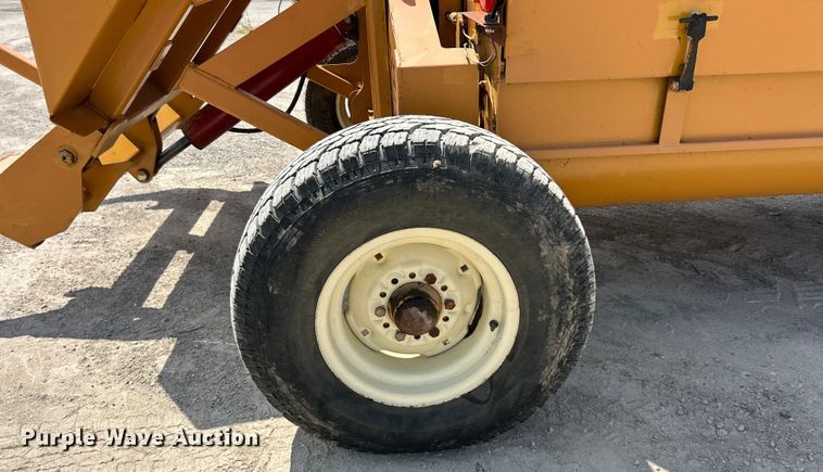 image for item ET3061 DuraTech Haybuster 2564 bale processor