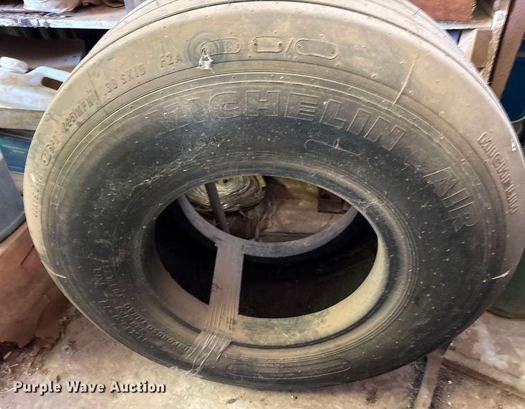 image for item EU0030 Great Plains 2SNT24 grain drill