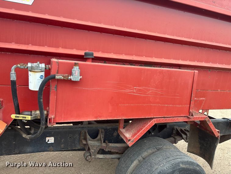 image for item EU0079 2005 Ford F650 Super Duty feed mixer truck