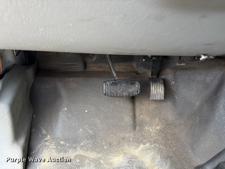 image for item EU0079 2005 Ford F650 Super Duty feed mixer truck