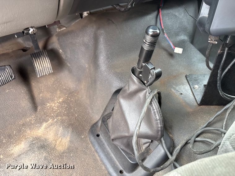 image for item EU0079 2005 Ford F650 Super Duty feed mixer truck