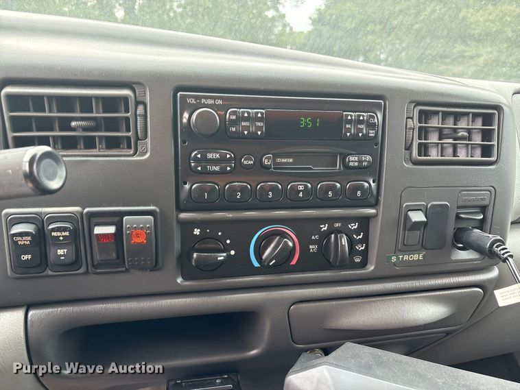 image for item EU0079 2005 Ford F650 Super Duty feed mixer truck