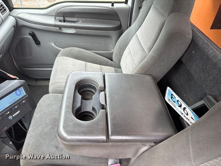 image for item EU0079 2005 Ford F650 Super Duty feed mixer truck