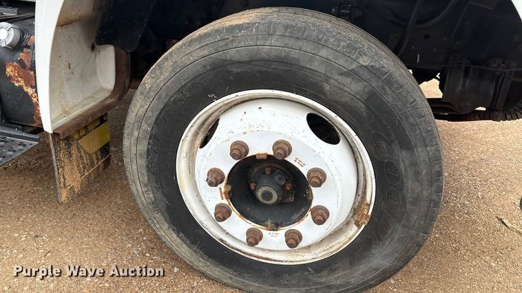 image for item EU0079 2005 Ford F650 Super Duty feed mixer truck