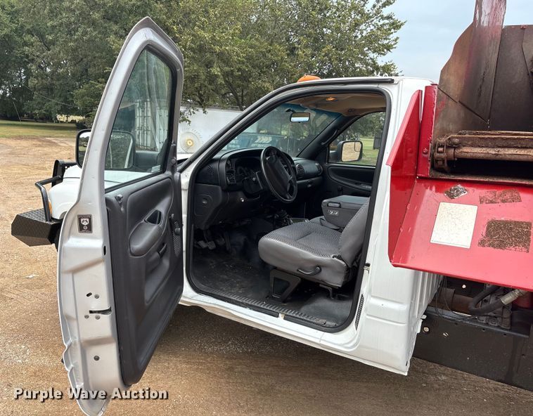 image for item EU0080 1999 Dodge Ram 3500 feed mixer pickup truck