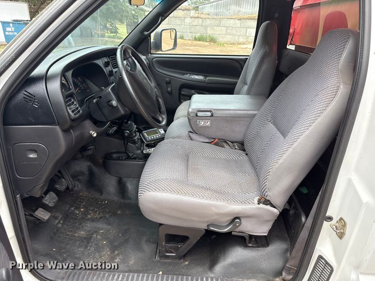 image for item EU0080 1999 Dodge Ram 3500 feed mixer pickup truck