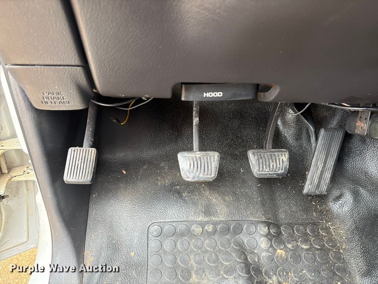 image for item EU0080 1999 Dodge Ram 3500 feed mixer pickup truck